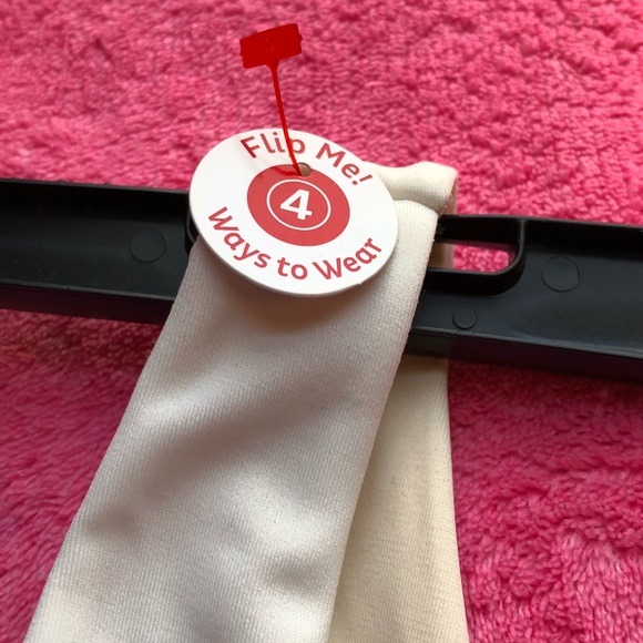 ASSETS SPANX Cream Ivory Slimming Top - Picture 5 of 8